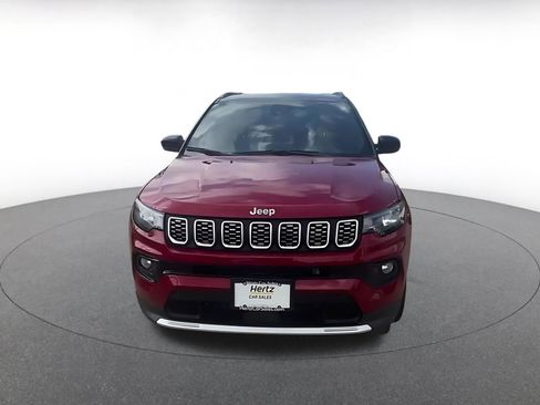 Used 2025 Jeep Compass Limited AWD/4WD image 4