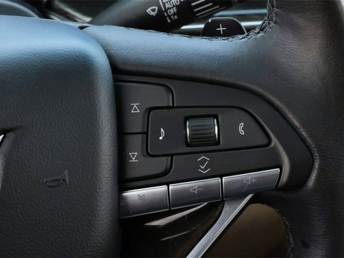 Used 2024 Cadillac Escalade ESV Premium Luxury image 28