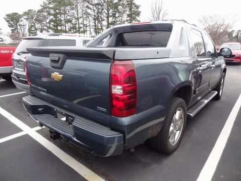 Used 2012 Chevrolet Avalanche LT w/ All-Star Edition image 4