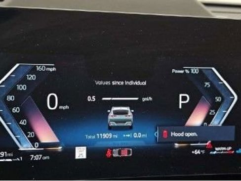 Used 2025 BMW X2 xDrive28i image 2