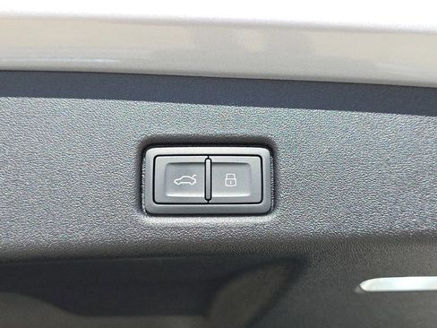Used 2025 Audi Q5 Premium w/ Premium Plus AWD/4WD image 13