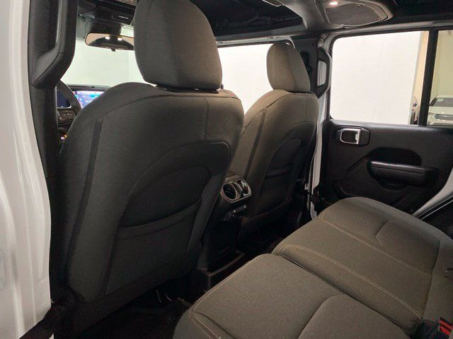 Used 2024 Jeep Wrangler Unlimited AWD/4WD image 19