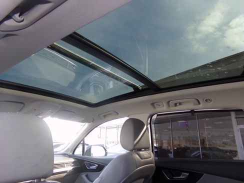 Used 2018 Audi Q7 3.0T Premium Plus image 19