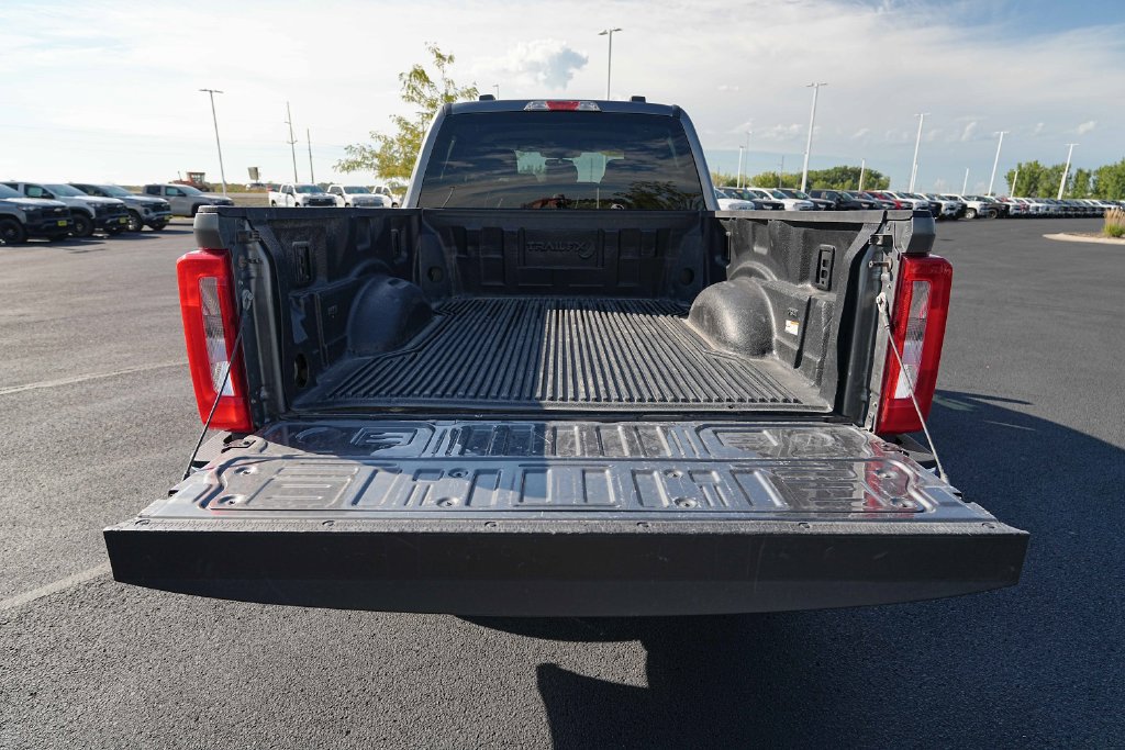 Used 2025 Ford F250 XLT AWD/4WD image 15