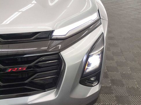 Used 2025 Chevrolet Equinox RS w/ Safety and Technology Package image 10