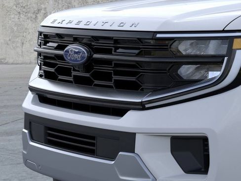 New 2026 Ford Expedition Platinum w/ Driver's Package AWD/4WD image 6