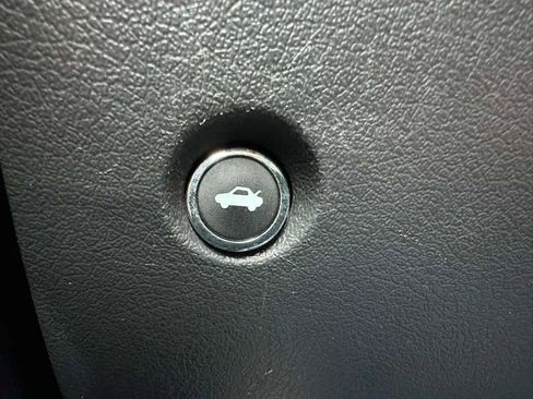 Used 2013 Dodge Challenger SXT Plus image 25