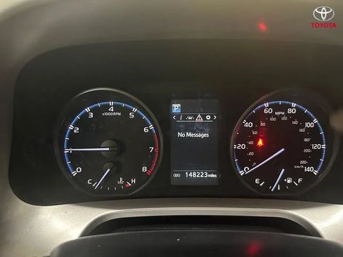 Used 2017 Toyota RAV4 XLE w/ Carpet Mat Package FWD image 13
