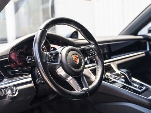 Used 2018 Porsche Panamera 4 AWD/4WD image 17