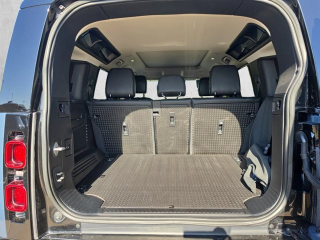 Used 2023 Land Rover Defender 110 S AWD/4WD image 6