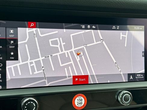 Used 2023 Porsche Macan image 23