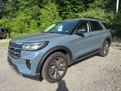 New 2026 Ford Explorer Active w/ Active Comfort Package AWD/4WD image 4