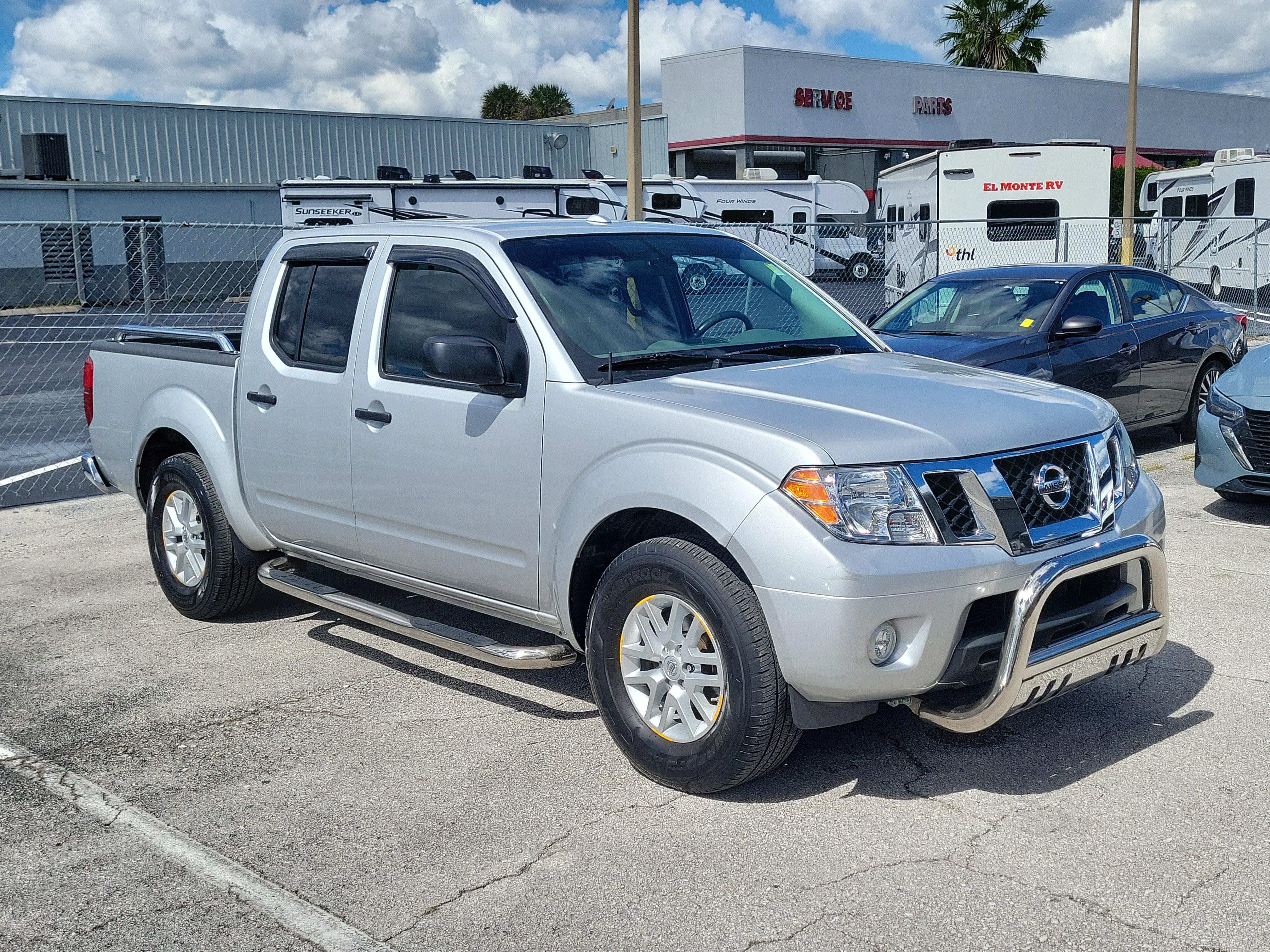 Certified 2018 Nissan Frontier SV RWD image 3