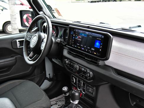 Used 2024 Jeep Wrangler Willys image 44