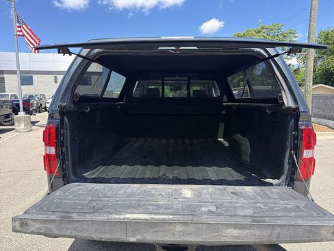 Used 2018 GMC Sierra 2500 Denali w/ Duramax Plus Package AWD/4WD image 38