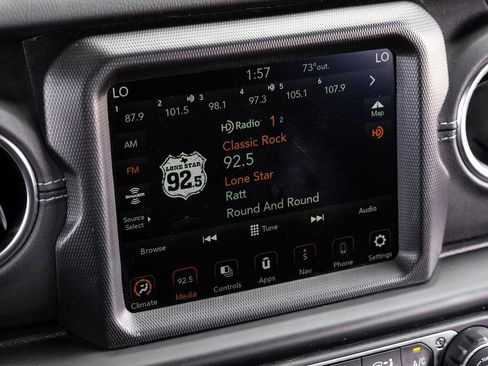 Used 2022 Jeep Wrangler Unlimited Sahara AWD/4WD image 41