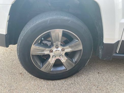Used 2016 Jeep Patriot High Altitude AWD/4WD image 15