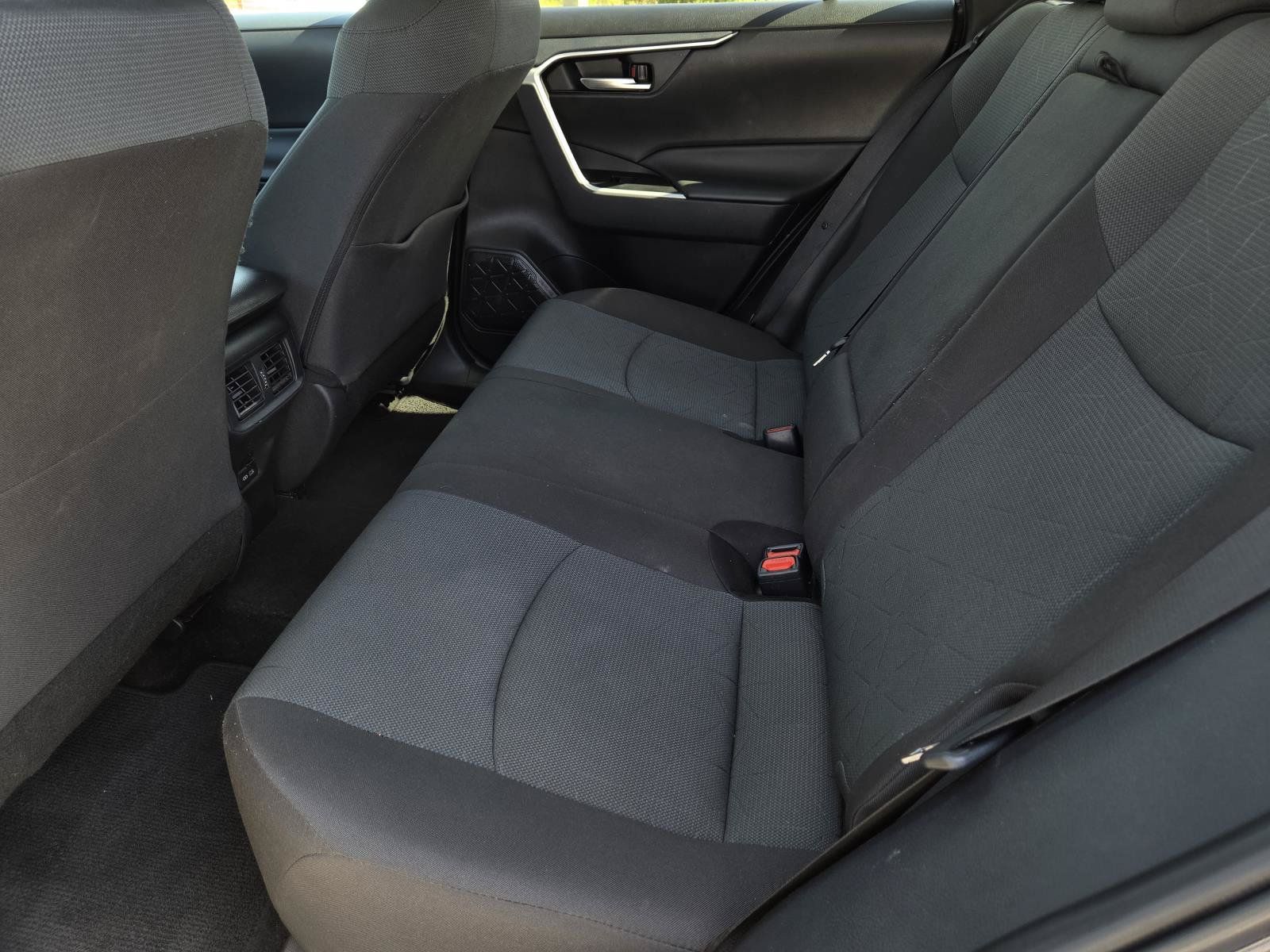 Used 2024 Toyota RAV4 XLE FWD image 29