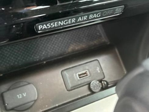 Used 2022 Volkswagen Passat 2.0T SE FWD image 21