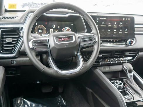 Used 2025 GMC Canyon Elevation image 13
