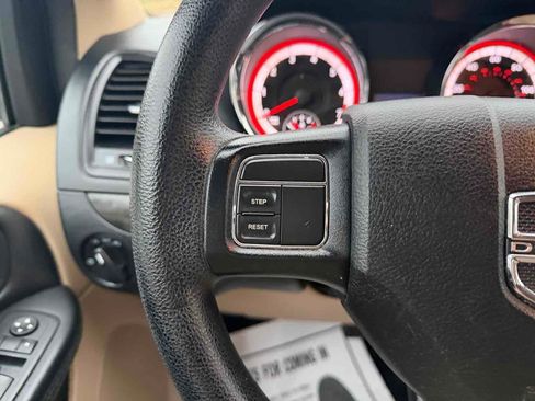 Used 2016 Dodge Grand Caravan SE w/ Quick Order Package 29E SE image 21