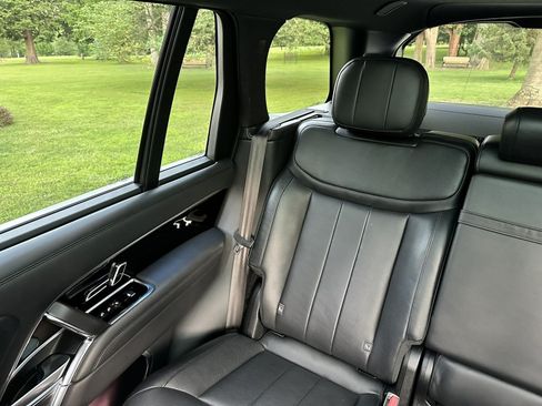 Used 2023 Land Rover Range Rover SE AWD/4WD image 17