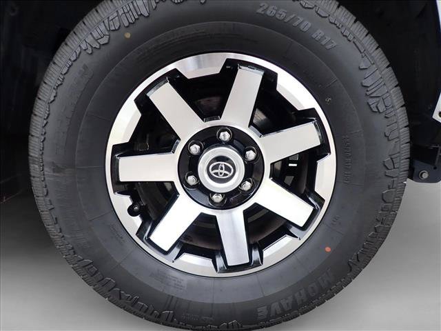 Certified 2024 Toyota 4Runner TRD Off-Road AWD/4WD image 7