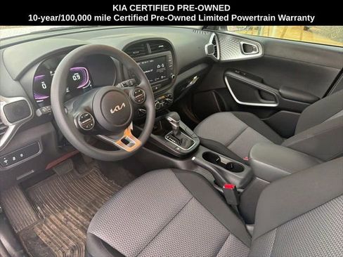 Certified 2025 Kia Soul LX w/ LX Technology Package FWD image 24