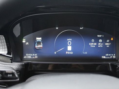 Used 2023 Lincoln Corsair Standard w/ Equipment Group 101A image 12