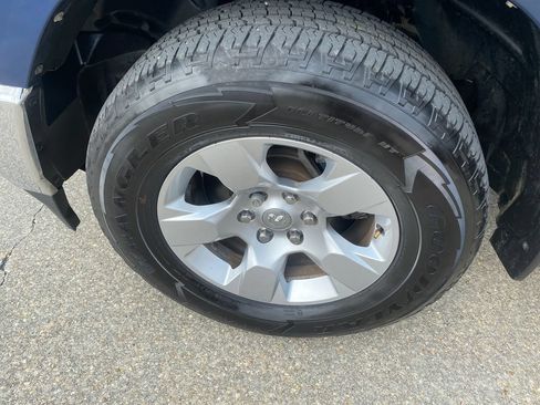 Used 2020 RAM 1500 Big Horn RWD image 30
