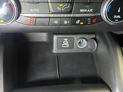 Used 2025 Ford Escape Active w/ Cold Weather Package image 29