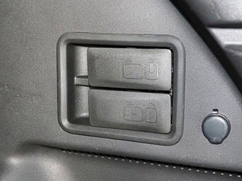 Used 2022 Chevrolet Equinox LT FWD image 39