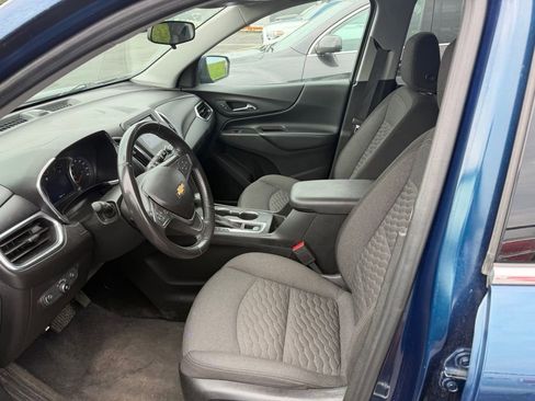 Used 2020 Chevrolet Equinox LT w/ Driver Convenience Package FWD image 8