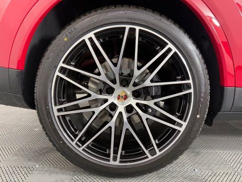 Certified 2026 Porsche Cayenne Coupe AWD/4WD image 13