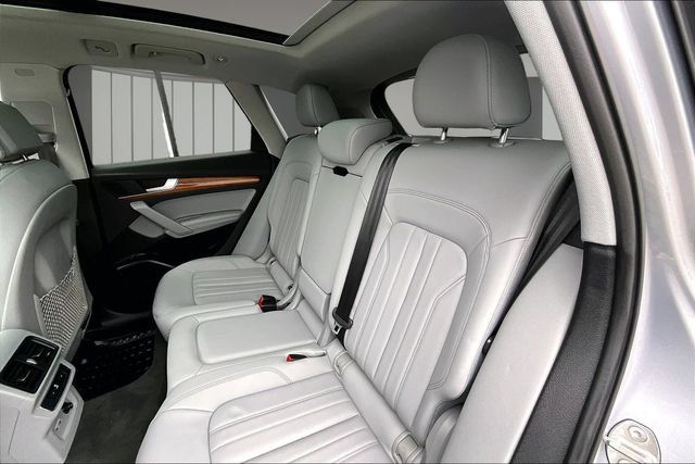 Certified 2023 Audi Q5 2.0T Premium Plus w/ Premium Plus Package AWD/4WD image 22