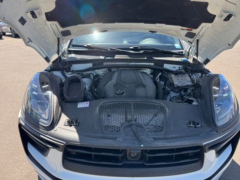 Used 2024 Porsche Macan AWD/4WD image 21