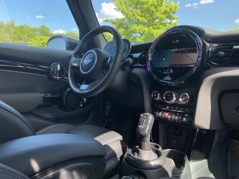 Certified 2023 MINI Cooper S image 6