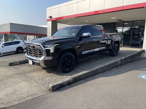 Used 2023 Toyota Tundra 1794 Edition w/ TRD Off-Road Package AWD/4WD image 4
