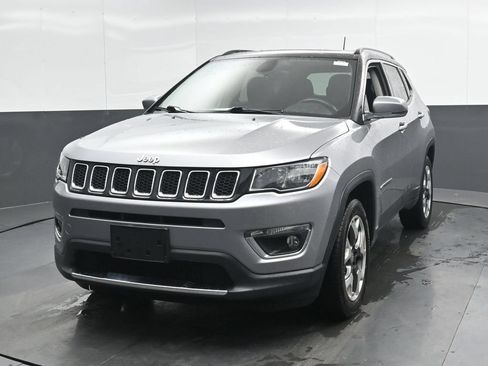 Used 2018 Jeep Compass Limited AWD/4WD image 6