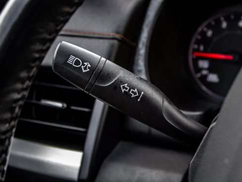 Used 2018 GMC Terrain SLE w/ Driver Convenience Package image 28