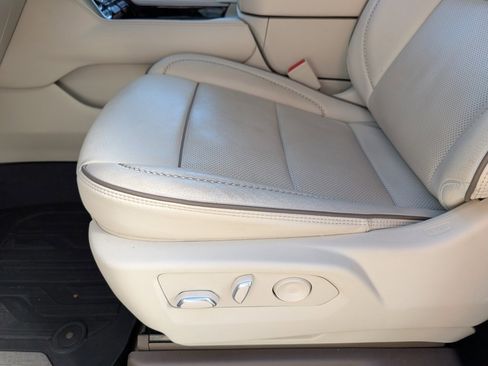 Used 2023 GMC Yukon Denali w/ Advanced Technology Package image 29