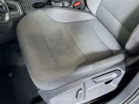 Used 2017 Volkswagen Golf S image 19