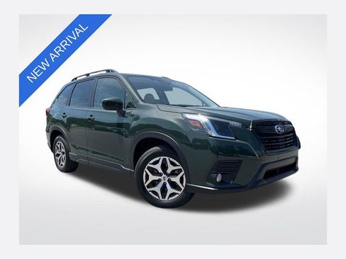 Used 2023 Subaru Forester Premium AWD/4WD image 1
