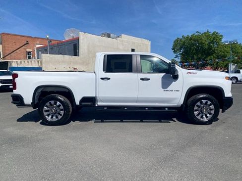 New 2026 Chevrolet Silverado 2500 Custom w/ Custom Value Package AWD/4WD image 13