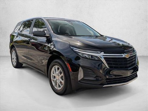 Used 2023 Chevrolet Equinox LT FWD image 3