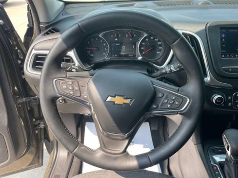 Used 2023 Chevrolet Equinox LT AWD/4WD image 25