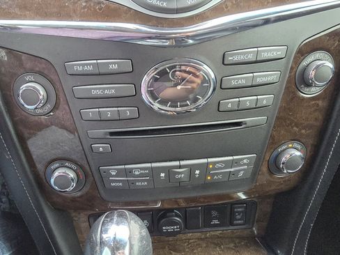 Used 2017 INFINITI QX80 4WD w/ Driver Assistance Package image 22