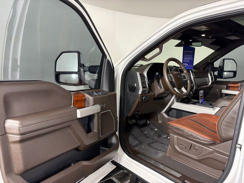 Certified 2019 Ford F250 King Ranch w/ King Ranch Ultimate Package AWD/4WD image 11