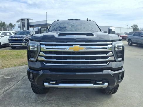 Used 2025 Chevrolet Silverado 2500 High Country w/ Z71 Off-Road Package image 2