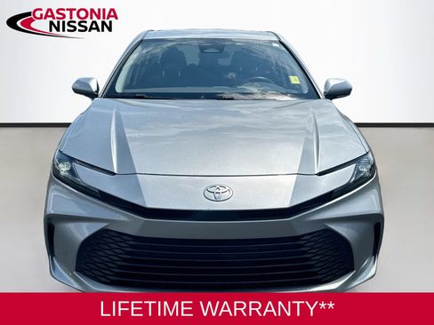 Used 2025 Toyota Camry LE FWD image 2